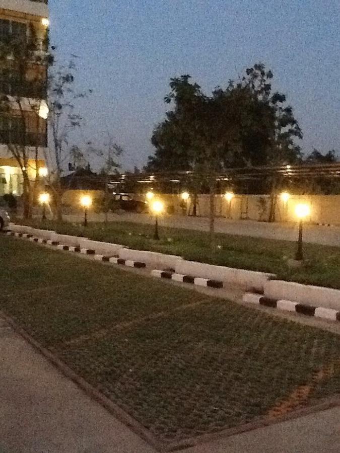 Baan Duangkamol Hotel Phitsanulok Luaran gambar